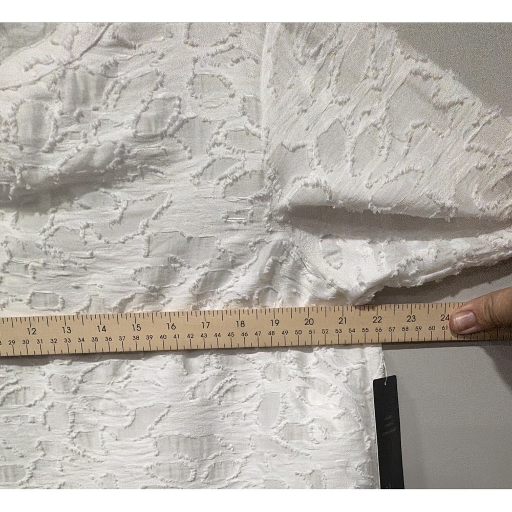 Ali Miles NWT L Women's White V Neck Textured Burnout Pattern Semi Sheer Top NWT - Picture 6 of 7